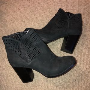 Black booties - suede